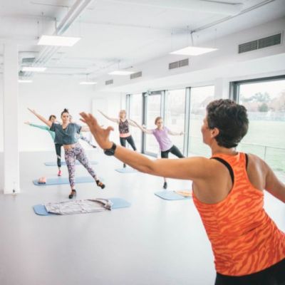 In deinem Fitnessstudio in Kornwestheim warten über 40 tolle Fitness Kurse auf dich - Aerobic mit Christine