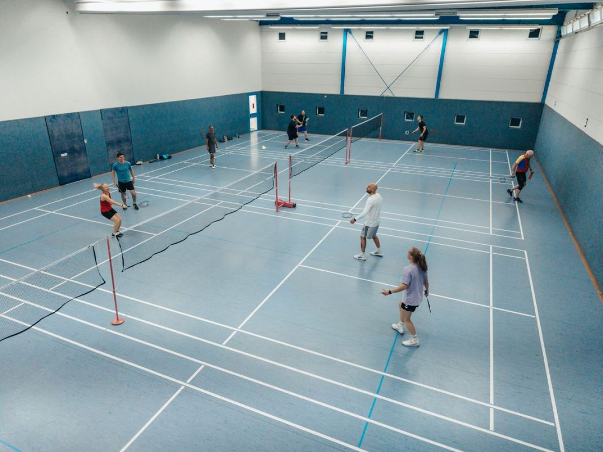 Badminton in Kornwestheim & Ludwigsburg & Stuttgart - 2 vs. 2 auf vier Courts