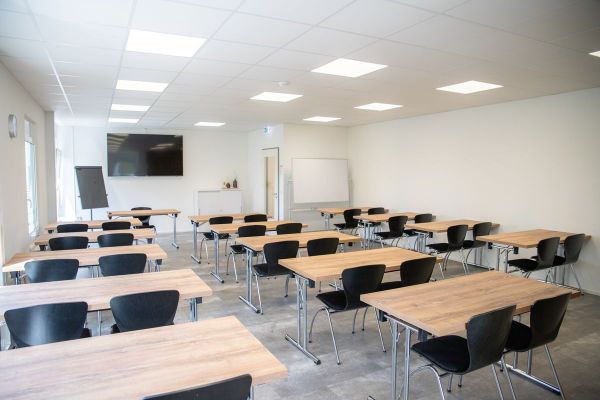 Raumvermietung: Perfekt ausgestatteter Seminarraum im FUNSportZentrum