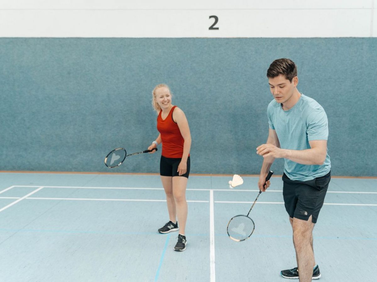 Badminton in Kornwestheim & Ludwigsburg & Stuttgart - Spieler machen den Matchball